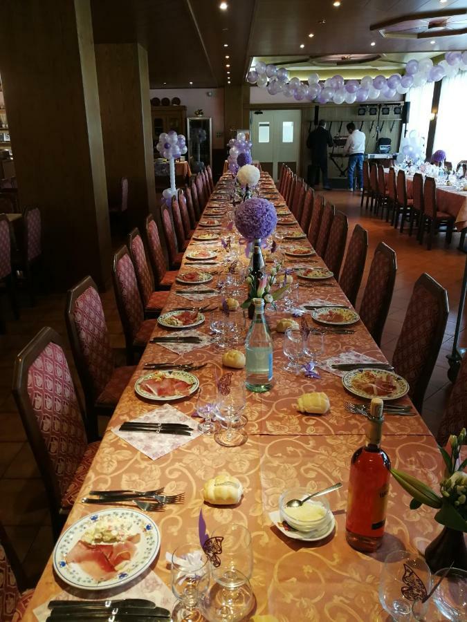Hotel Dolomiti Levico Terme Bagian luar foto