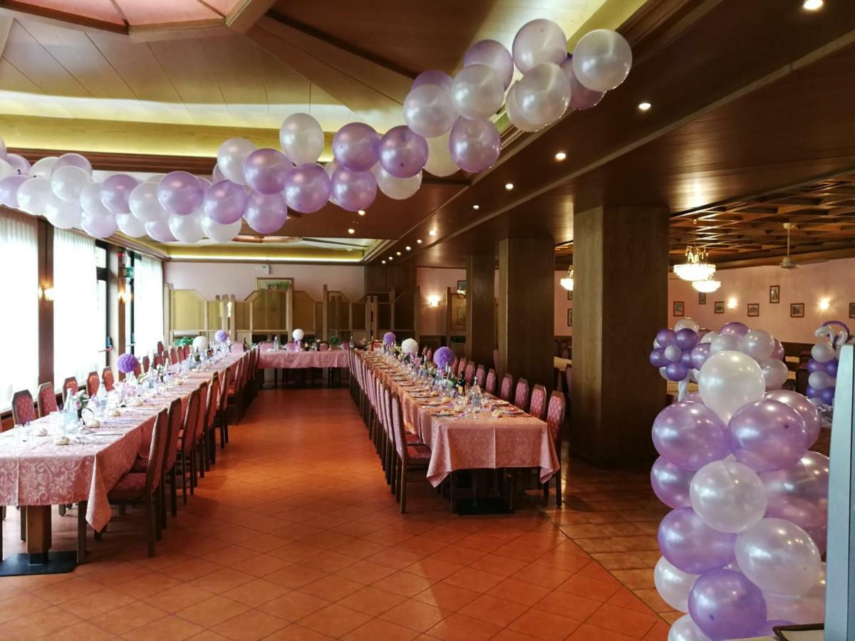 Hotel Dolomiti Levico Terme Bagian luar foto